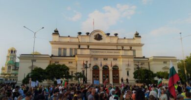 Bulgaristan’da Üç Ay Süren Hükümet Karşıtı Protestoların Ardından Gelen, Tehlike Ne? Bulgaristan’da Üç Ay Süren Hükümet Karşıtı Protestoların Ardından Gelen, Tehlike Ne?